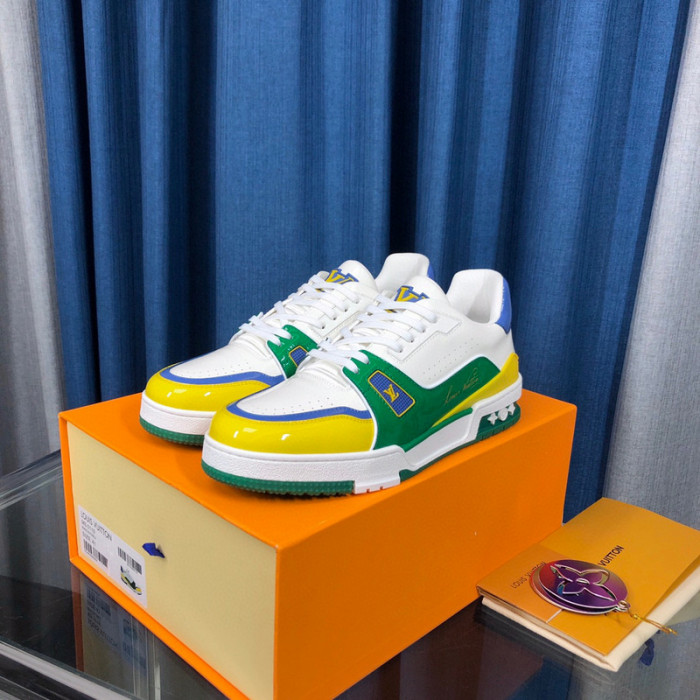 LV SNEAKER LV-000332