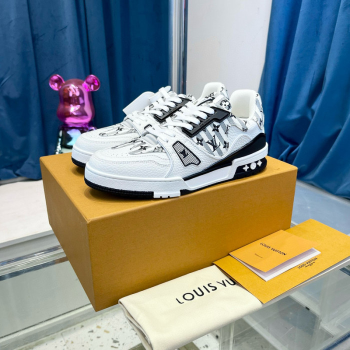 LV SNEAKER LV-000438