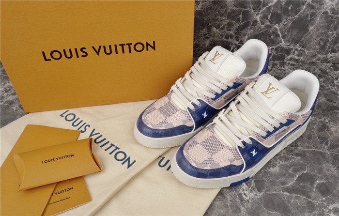 LV SNEAKER LV-000192