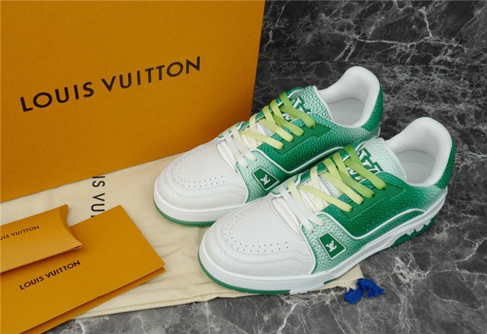 LV SNEAKER LV-000269
