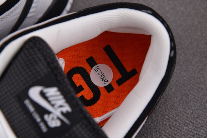 Nike SB Dunk Low TIGHTBOOTH FD2629-100