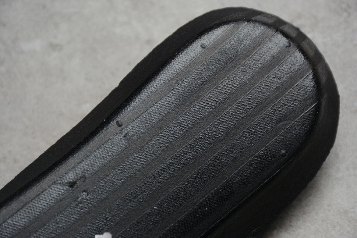 Air Jordan 4 OG “White Cement” 840606-192