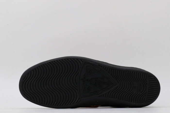 G*u*i* trainer sneaker63