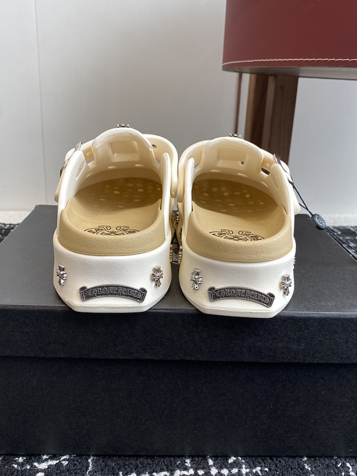 Ch*0me He**ts sandal