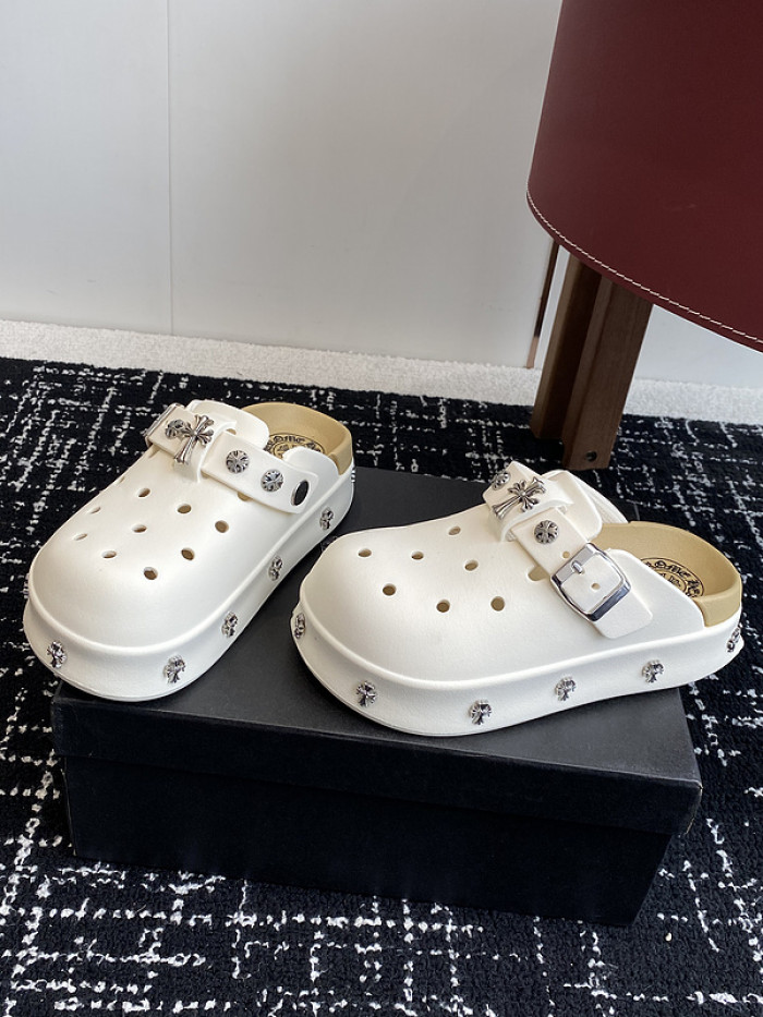 Ch*0me He**ts sandal