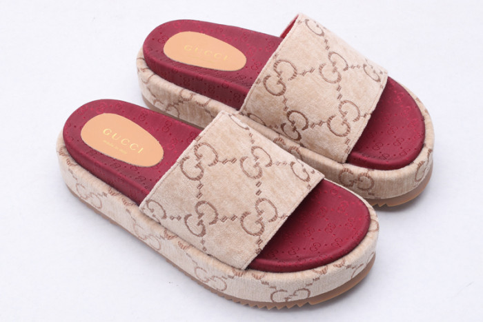G*u*i* sandal85
