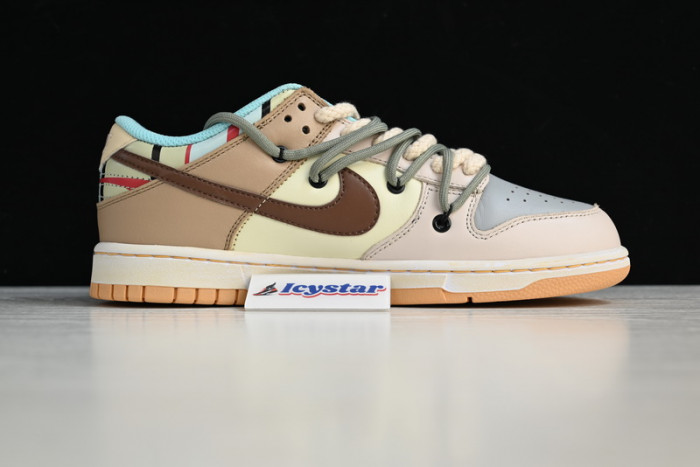 Dunk Low SE "Free .99"