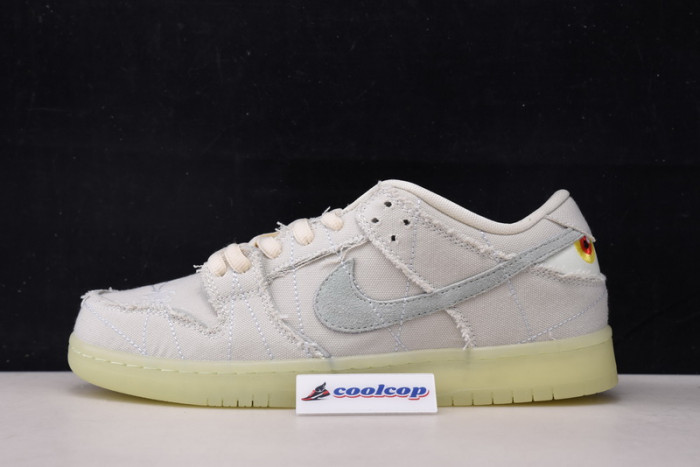 DUNK LOW SB ''MUMMY'' DM0744-111