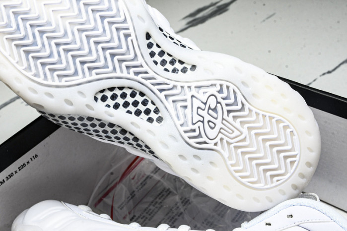 NIKE Air Foamposite One 