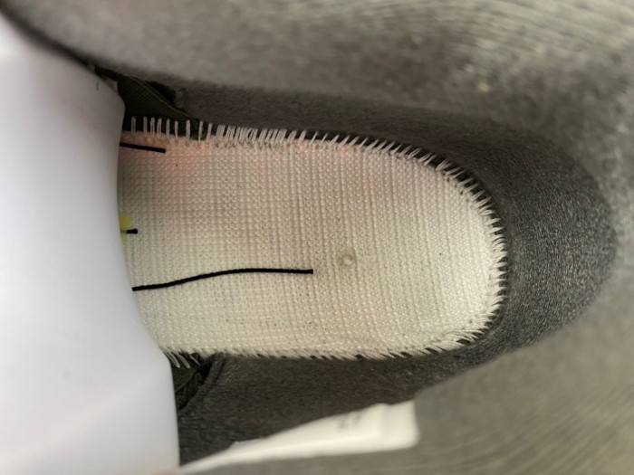 Undefeated x Air Jordan 4 Retro 2025 IB1519-200