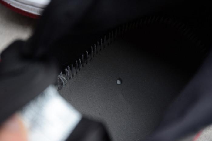 Air Jordan 1 MID bred toe 554724-066