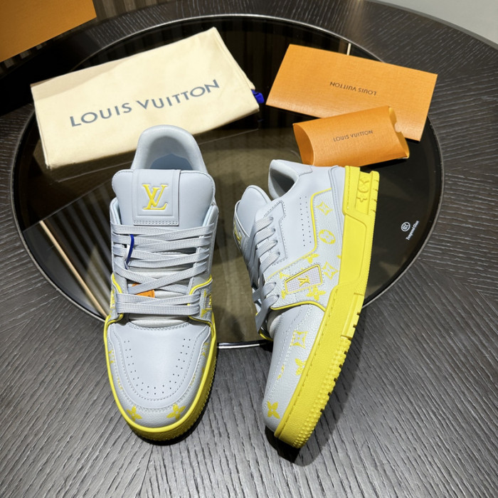 LV TRAINER SNEAKER