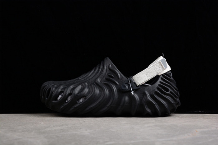 Cr*0*s x salehe bembury c00007